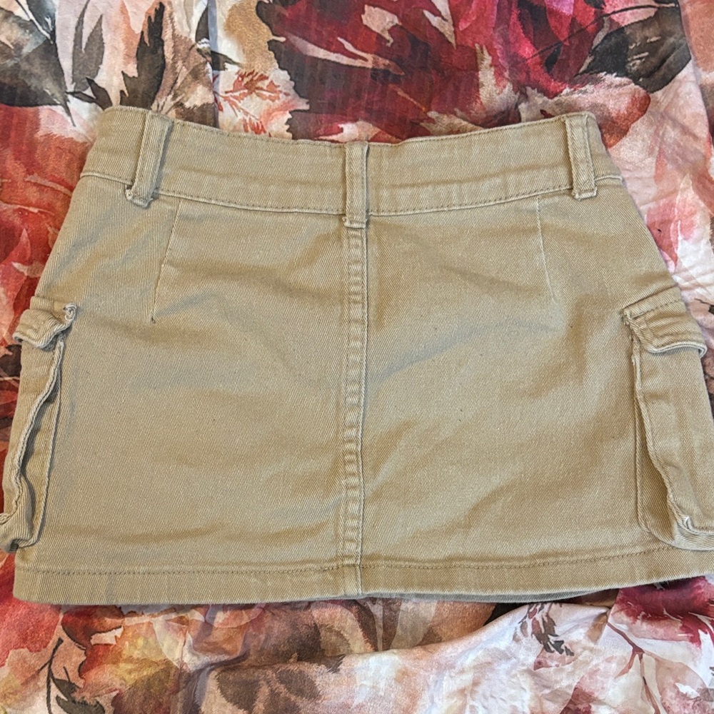 Woman’s Beige Cargo Pocket Mini Skirt, Size S - Picture 10 of 10